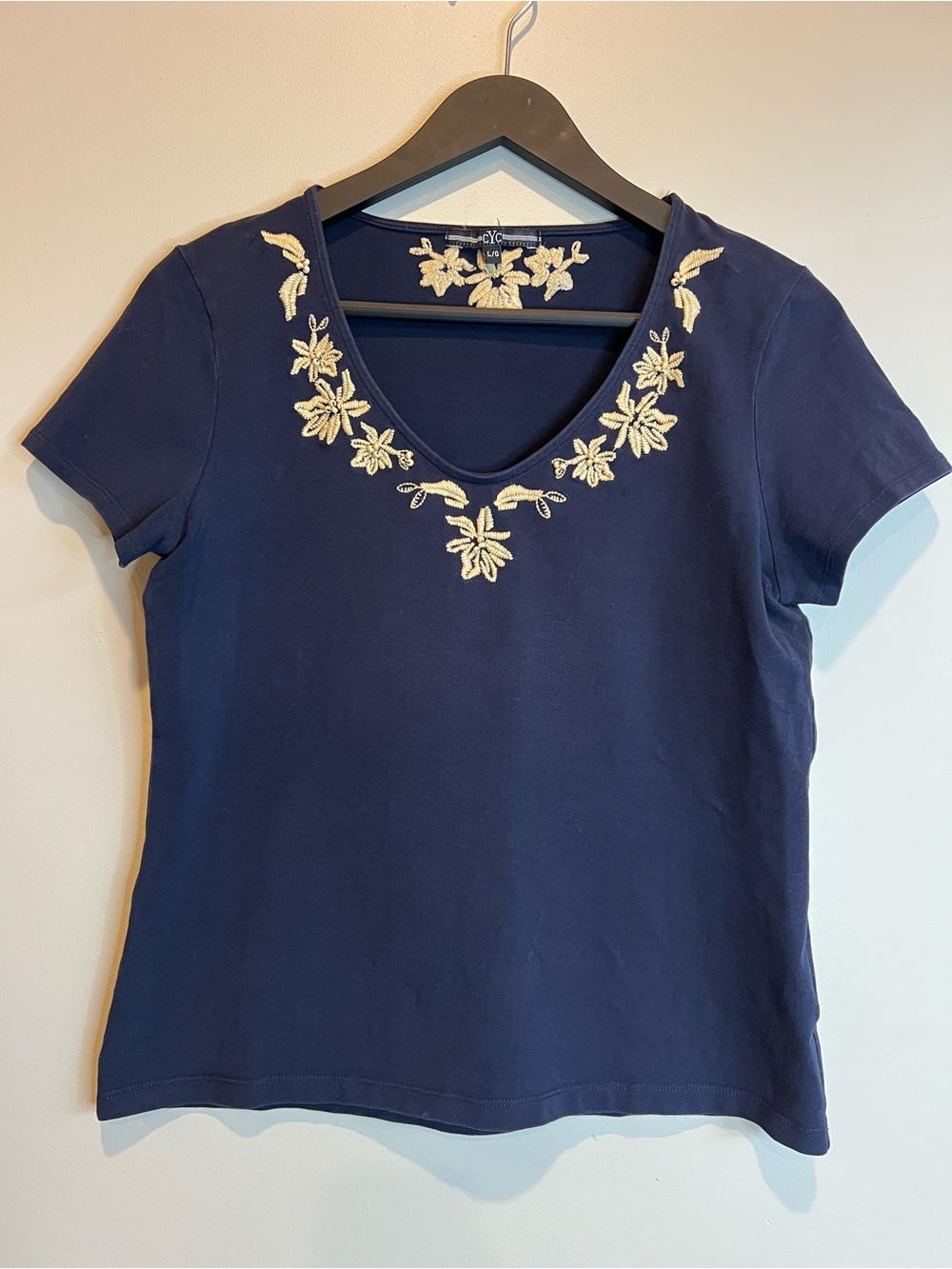 5/$20 CYC Navy Blue Embellished Floral Scoop Neck Stretch Tee Large Beaded Y2K